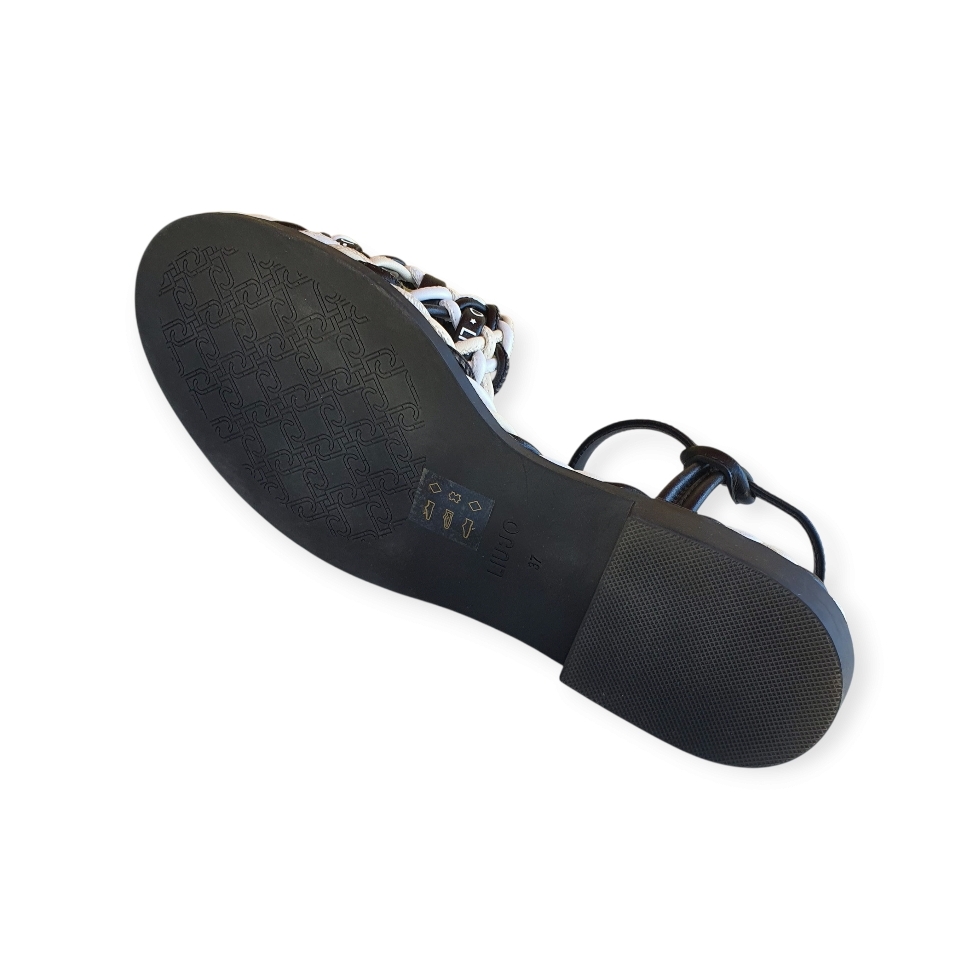 SA2143EX014 Black-white